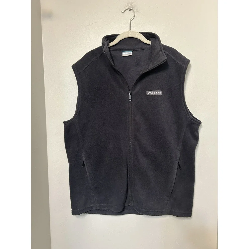 Columbia Men's Navy Blue Full Zip Vest w/ Zipped Pockets Stand-Up Collar L
